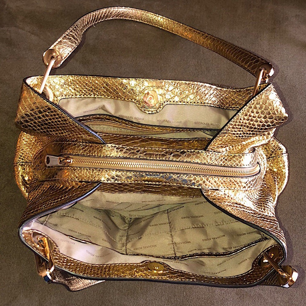 Michael Kors ✨ ‘Raven’ Shoulder Bag - Picture 6 of 8